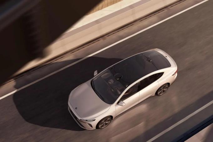 Nio Et7 quattro porte e cinque posti auto di lusso nuova energia 1