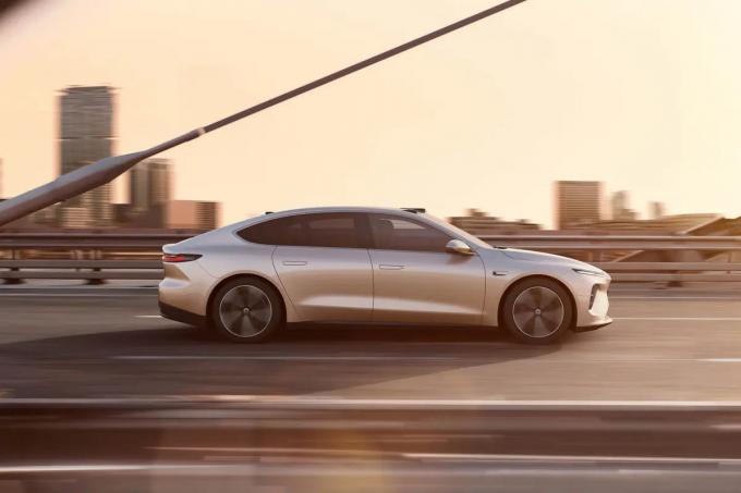 Nio Et7 quattro porte e cinque posti auto di lusso nuova energia 2