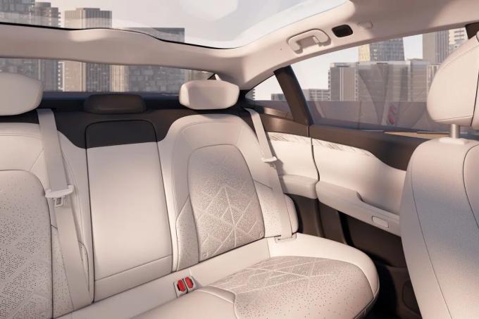 Nio Et7 quattro porte e cinque posti auto di lusso nuova energia 5